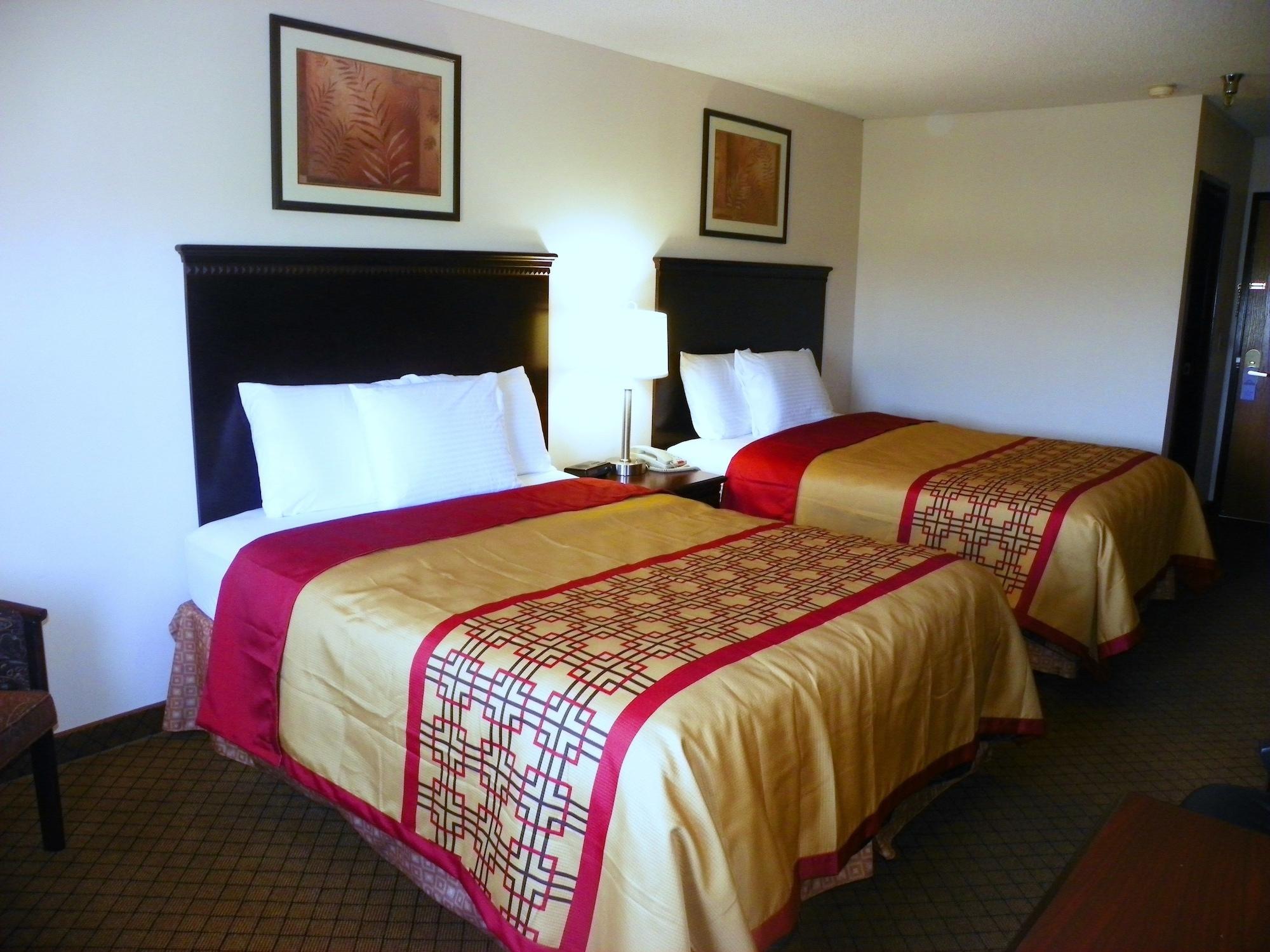 Royalton Inn & Suites Upper Sandusky Εξωτερικό φωτογραφία