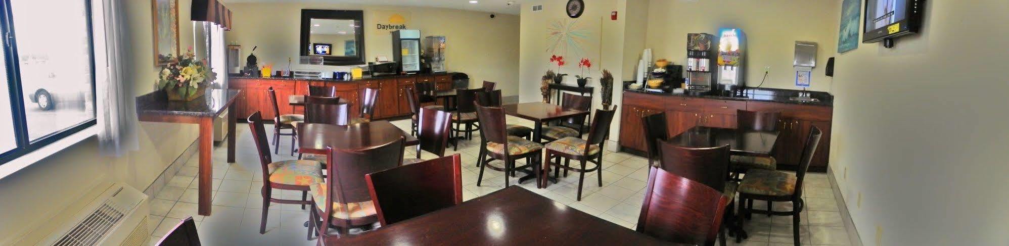 Royalton Inn & Suites Upper Sandusky Εξωτερικό φωτογραφία